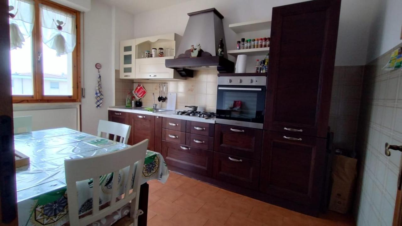 La Casa Dei Viaggiatori - Viareggio - Posto Auto Gratuito Lägenhet Exteriör bild