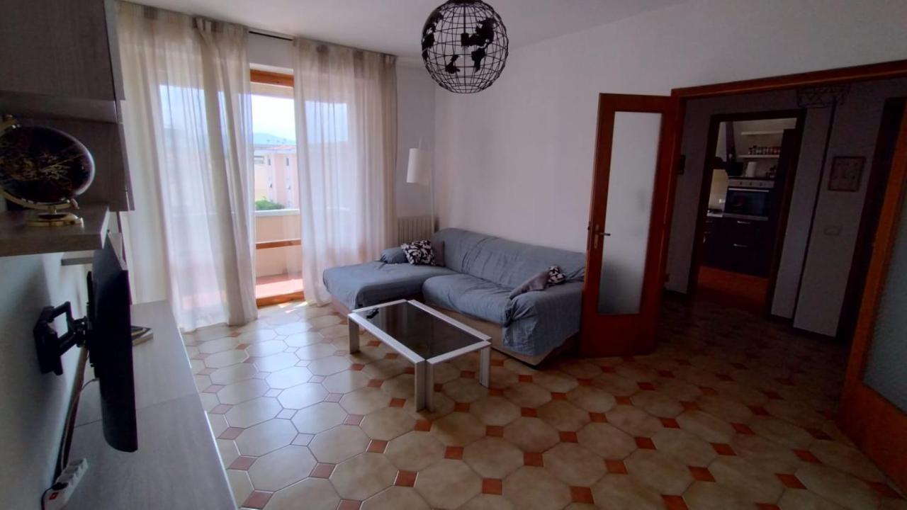La Casa Dei Viaggiatori - Viareggio - Posto Auto Gratuito Lägenhet Exteriör bild